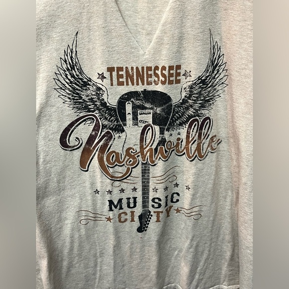 Maurices Nashville Tennessee
Music City Graphic Shirt Women. 4x - Picture 2 of 5